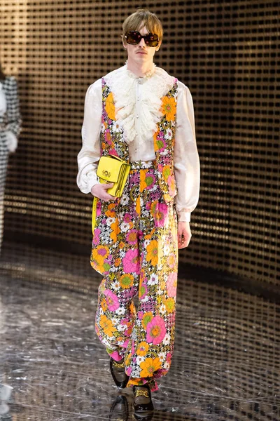 Look 68